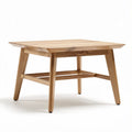 Houten salontafel 80 x 80 x 75cm met moderne uitstraling en stevige poten